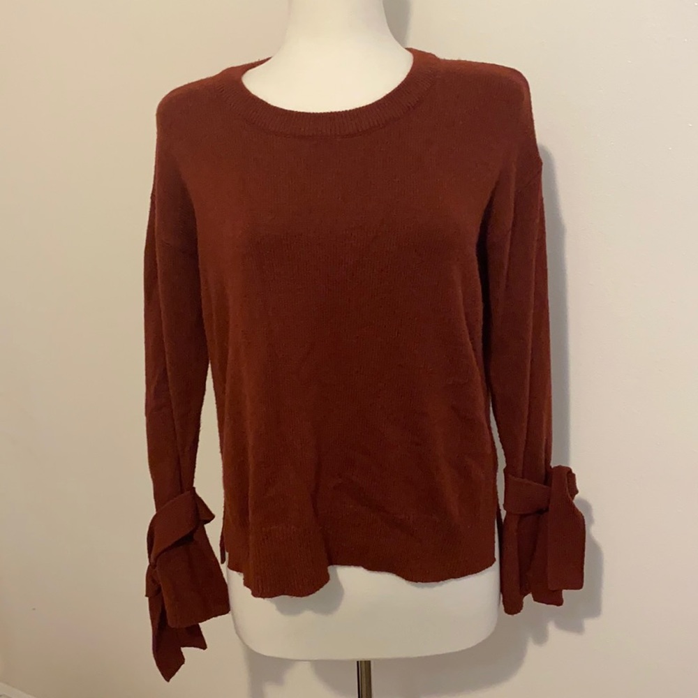 Rust colored sweater, GUC. XS